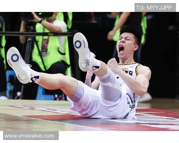 张镇麟伤势复发引发热议男篮管理是否应反思球员健康问题