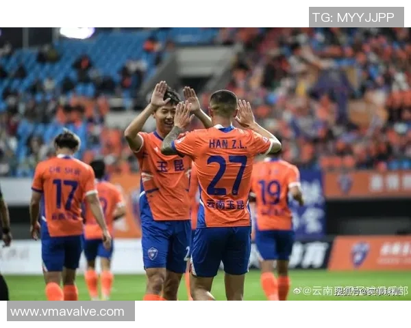 广东队与重庆队的激烈对决展现足球魅力与团队精神的巅峰对抗